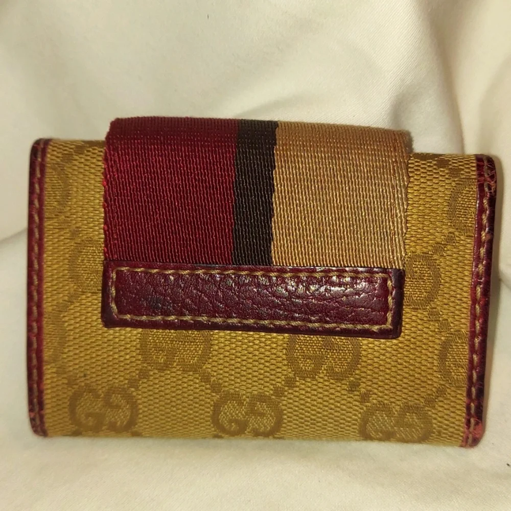 GUCCI SHERRY LINE GG Logo Canvas   Key Case Rare Burgundy Brown Cream Colorway.